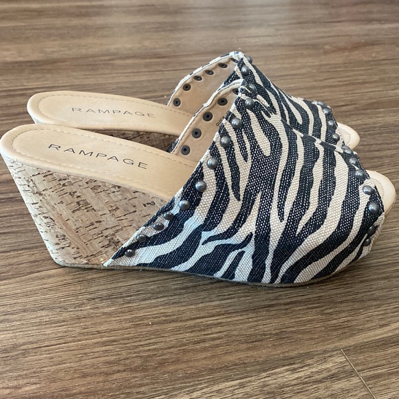 Rampage zebra stripe canvas studded cork wedge size 10M Y2K mobwife gawdy ornate - Picture 1 of 8